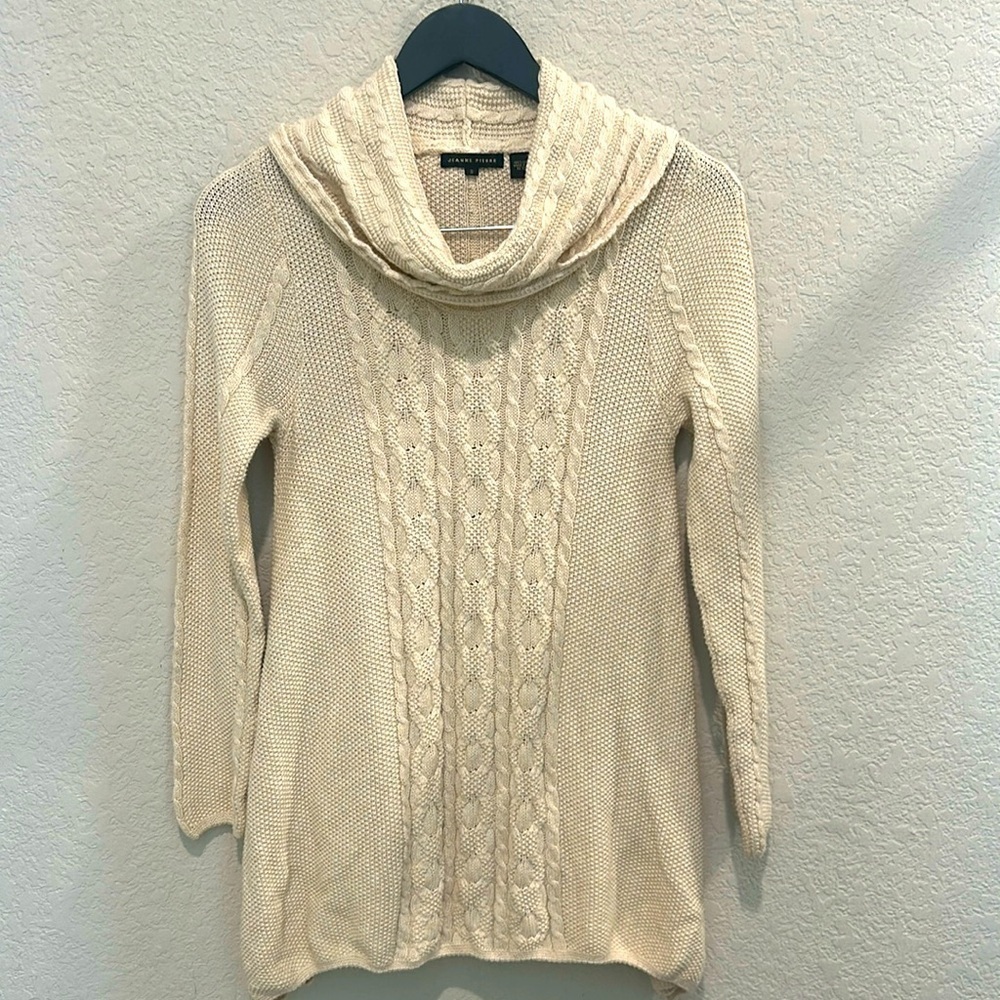 Jeanne Pierre size small